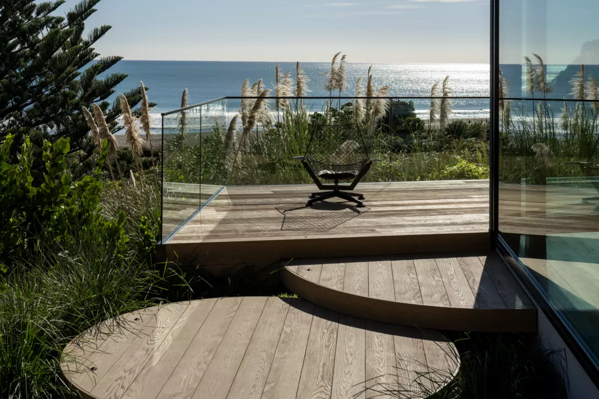 Millboard Curved Deck: How-to Guide | Forté
